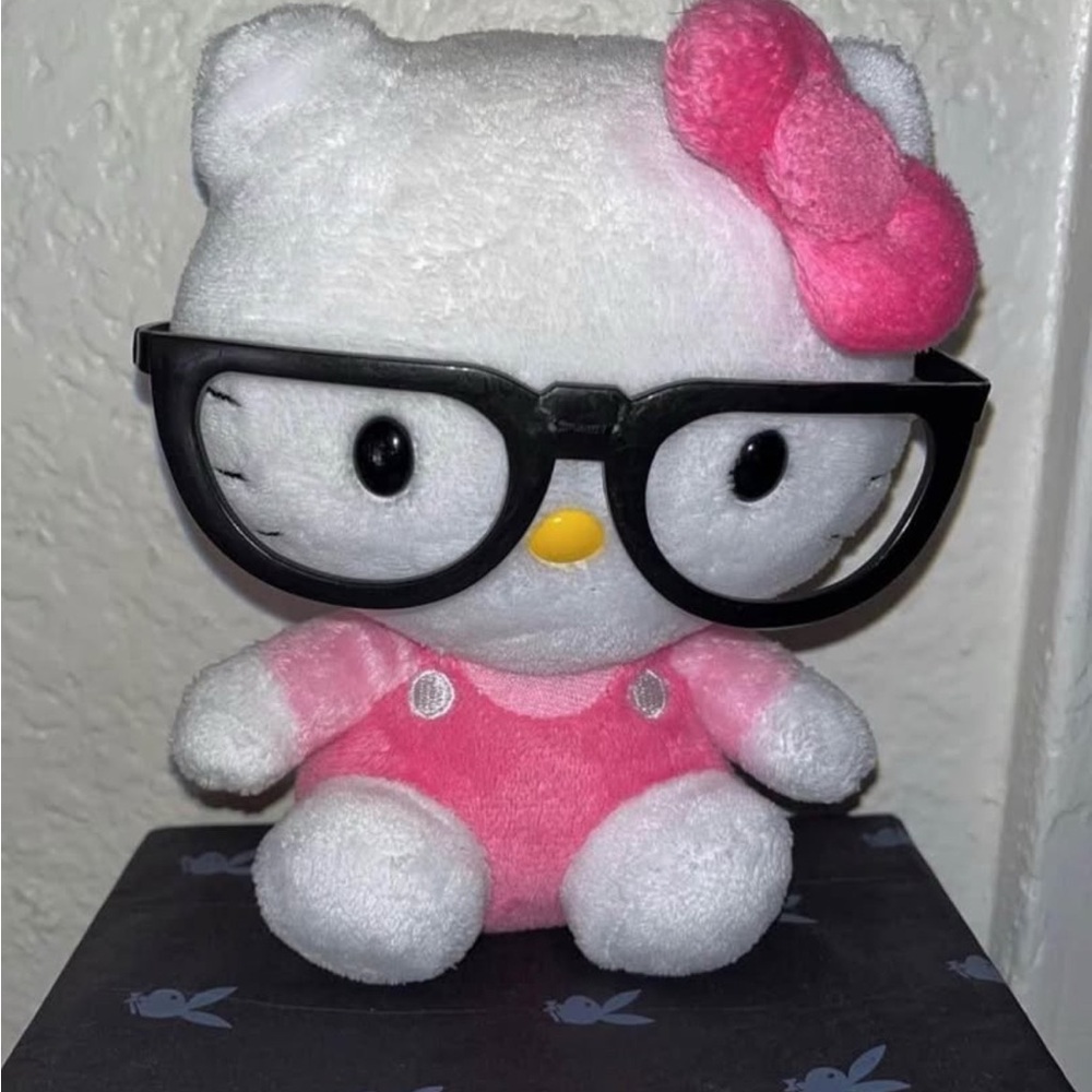 nerd hello kitty